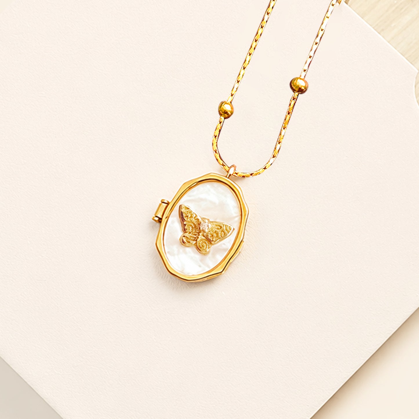 Custom Double Photo Locket Necklace – Personalized Picture Pendant Jewelry for Couples, Family & Loved Ones